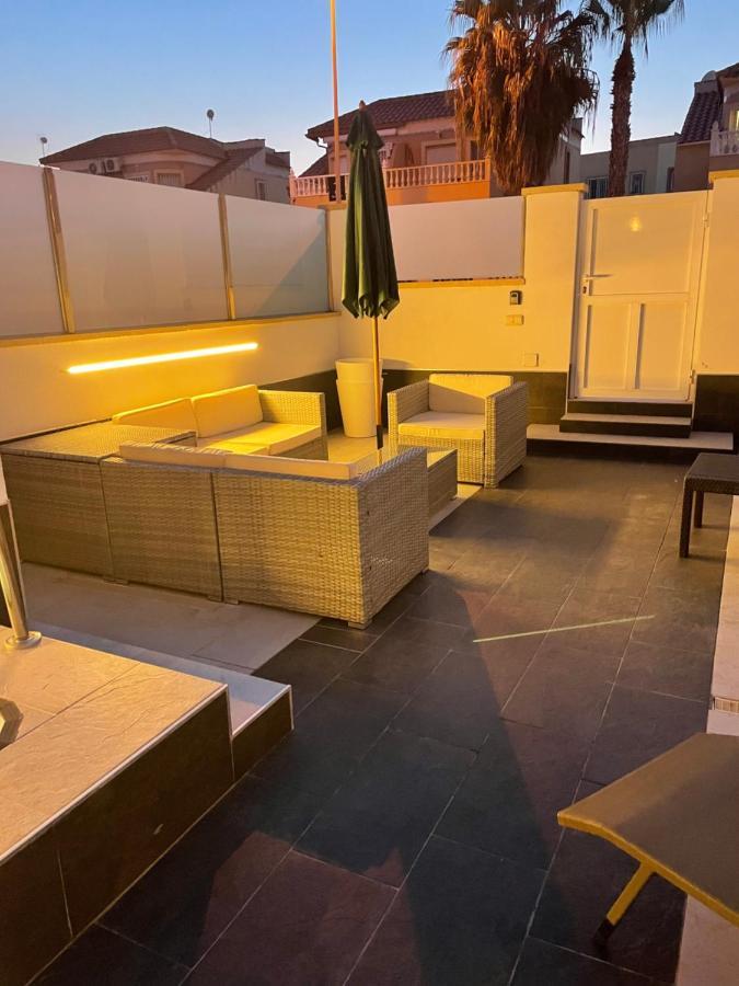 Boulevard La Zenia Villa Playa Flamenca Eksteriør billede